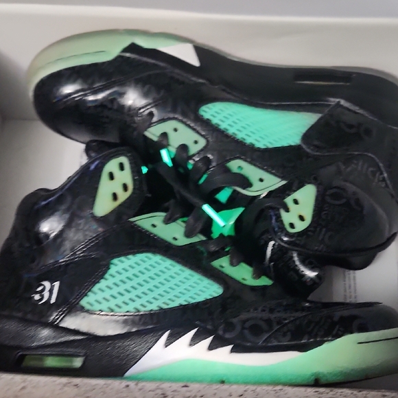Jordan 5 Dorenbecher  Black and White High-Top Sneakers. awesome pair main image 13
